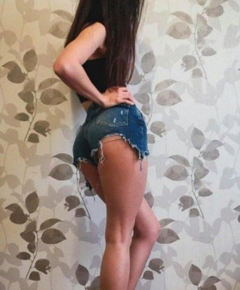 Живу в Москве и готова подарить тебе море удовольствия! У меня есть множество услуг, которые ты можешь выбрать: классический массаж, эротический массаж, шоу лесби, страстные игры ролевых персонажей и многое другое. Уверена, что мы найдем что-то особенное для тебя. У меня есть отличные отзывы от довольных клиентов, которые наслаждались моим искусством и находили у меня истинное наслаждение. Фото тоже доступны для просмотра, и я уверена, что тебе понравится то, что увидишь 😉 Не упускай возможность погрузиться в мир наслаждения со мной! 10111, 35 лет